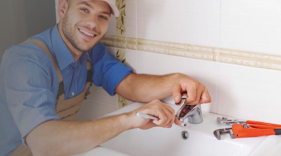 Professional clogged drains services in McRae, AR